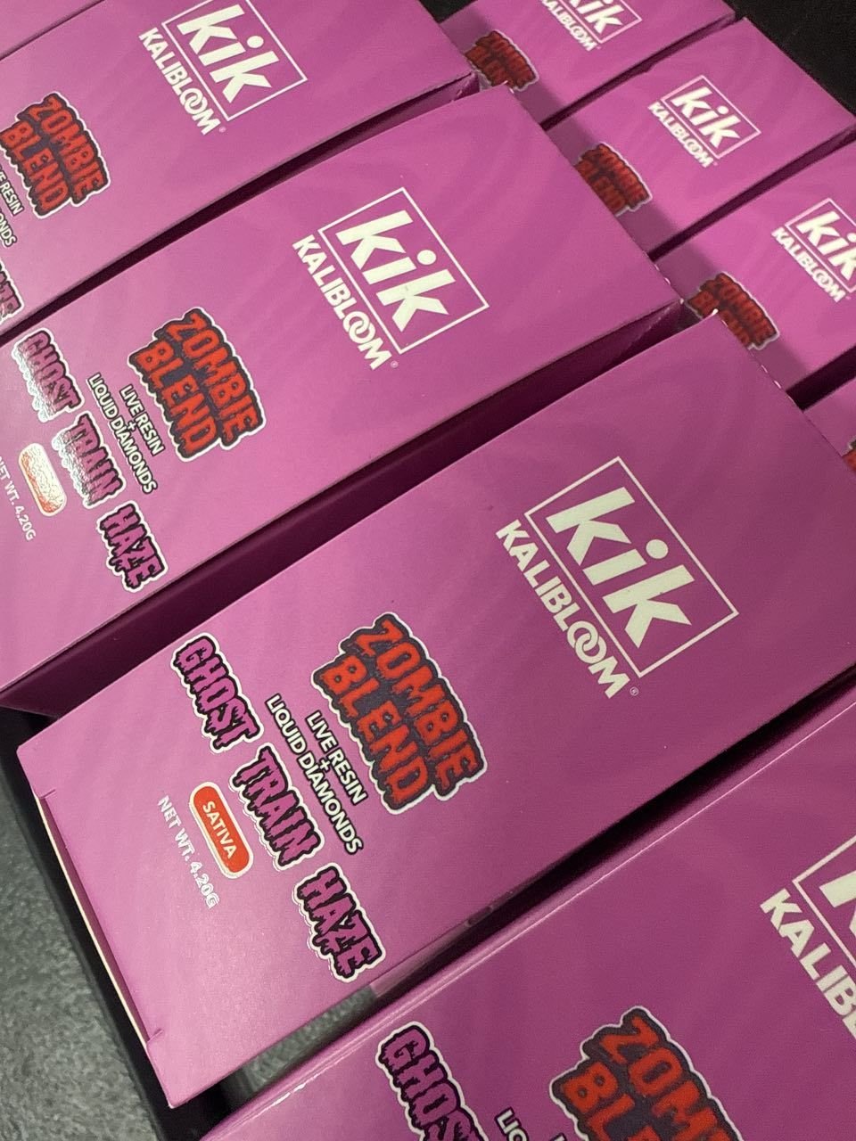 Kik-Kalibloom-4-2G-Disposable-Live-Resin-Liquid-Diamonds-.jpg