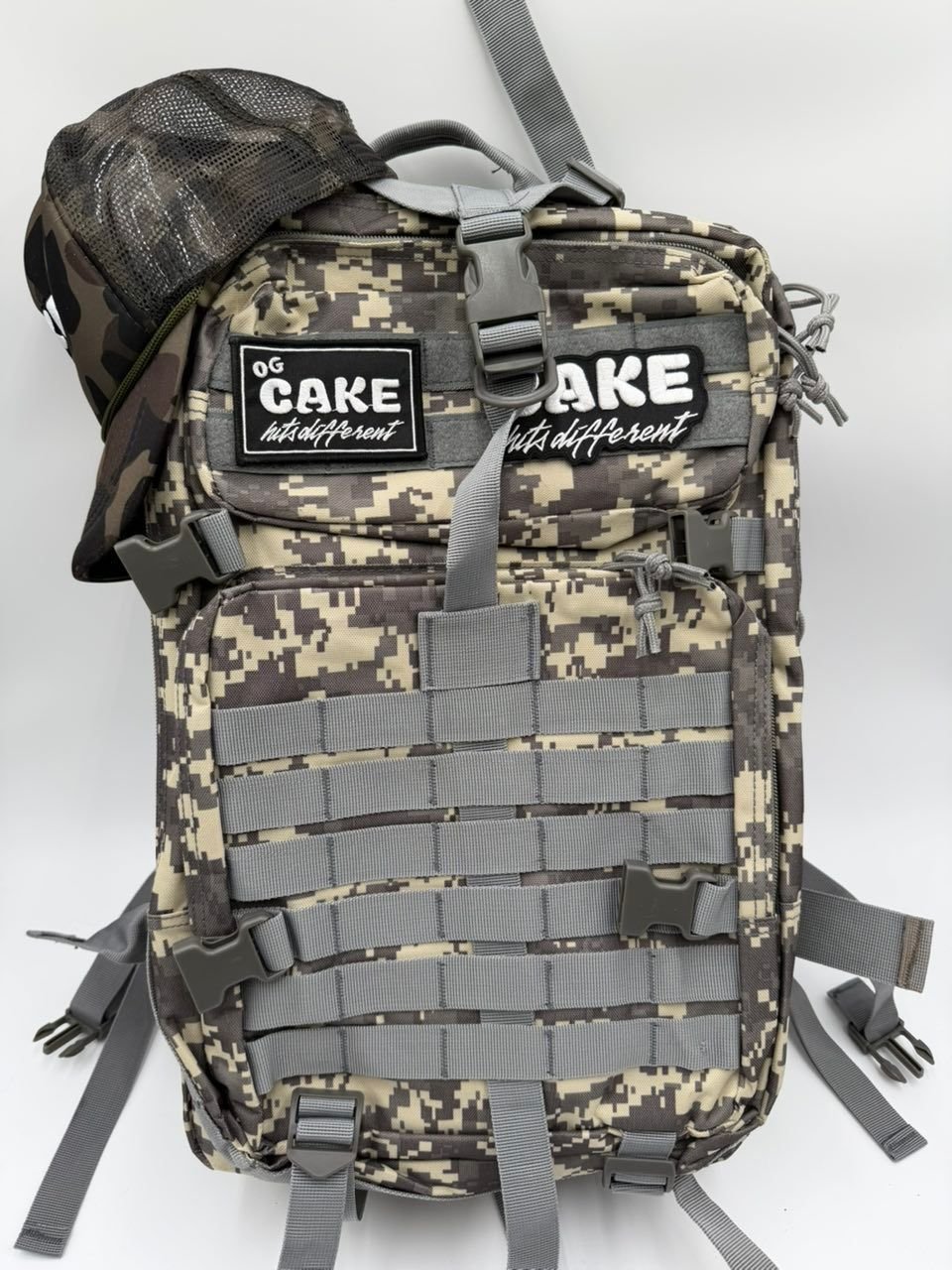 OG-Cake-She-Hits-Different-Army-Edition-2G-Disposable-2.jpg